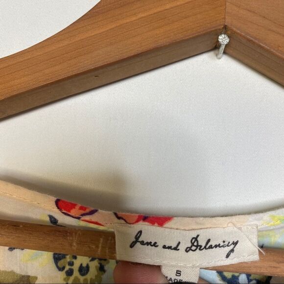 JANE and Delancey Womens Floral Flare Sleeve Top Size Small White Red Blouse - Picture 4 of 7